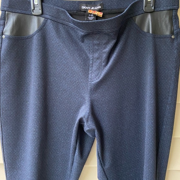 Nice Sz-XL DKNY Women’s Pull-On Dress Pants Faux Front Pockets & Real Back- VGU - Picture 11 of 16